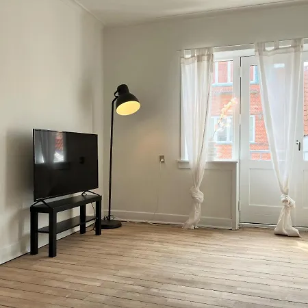 One Bedroom In Esbjerg, Nygrdsvej 49 Apartmán